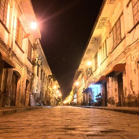 Ciudad Fernandina Hotel Vigan Esterno foto